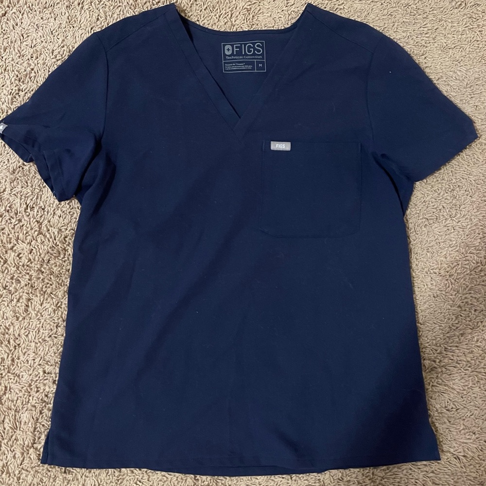 Figs scrub top